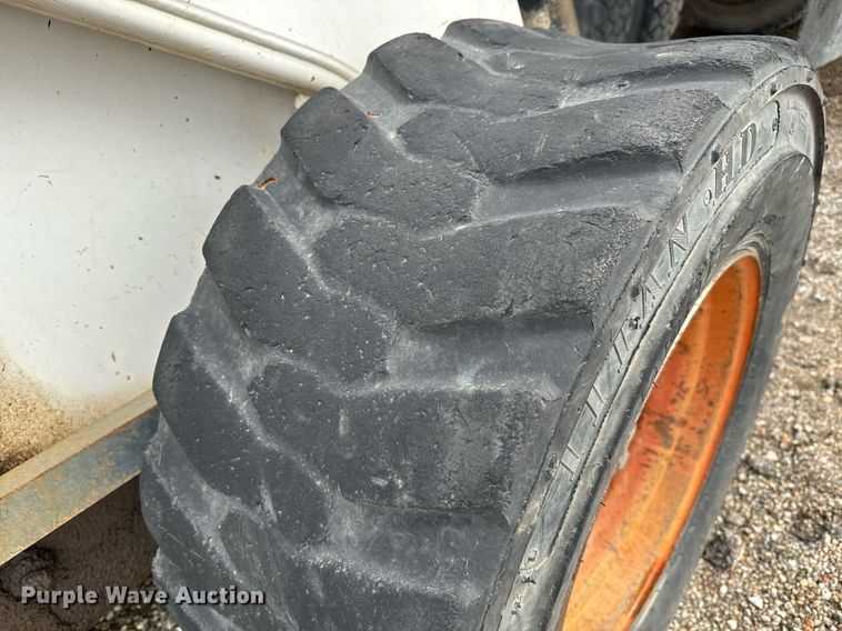 image for item NI9786 1999 Bobcat 873 skid steer loader