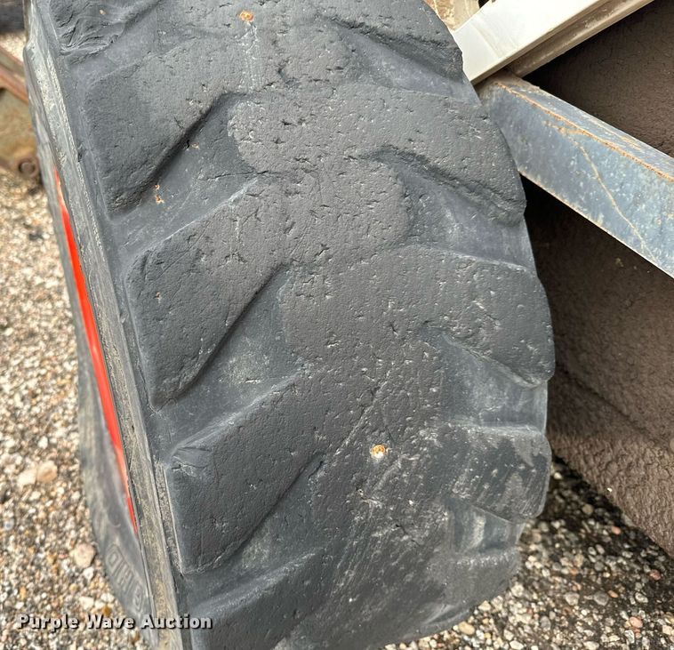 image for item NI9786 1999 Bobcat 873 skid steer loader