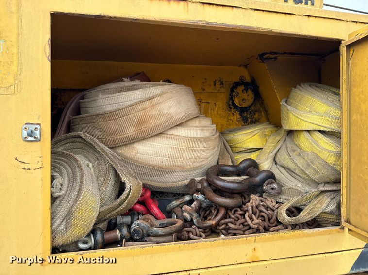 image for item NI9787 1971 International truck crane