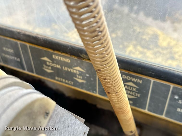 image for item NI9787 1971 International truck crane