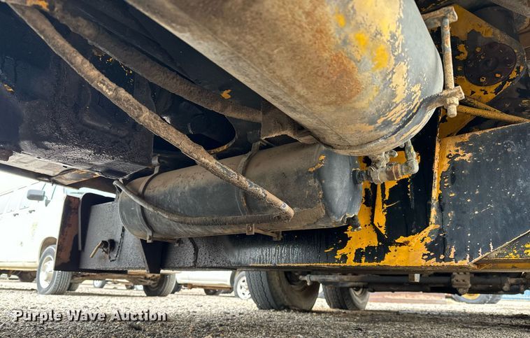 image for item NI9787 1971 International truck crane