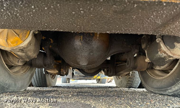 image for item NI9787 1971 International truck crane