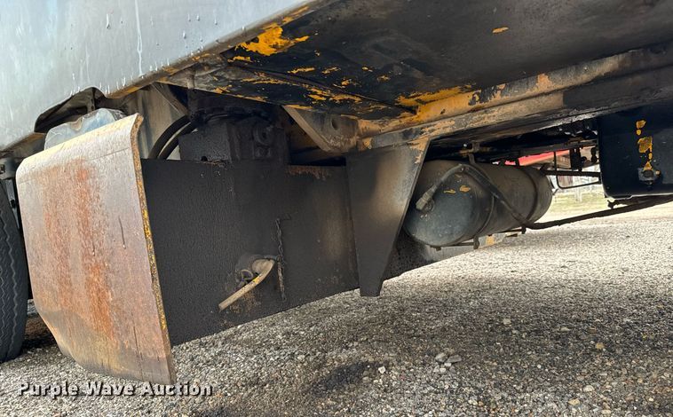 image for item NI9787 1971 International truck crane