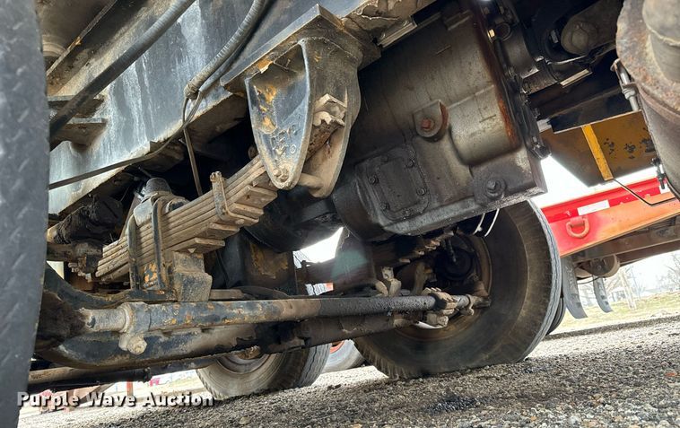 image for item NI9787 1971 International truck crane