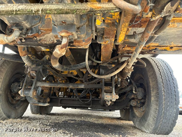 image for item NI9787 1971 International truck crane