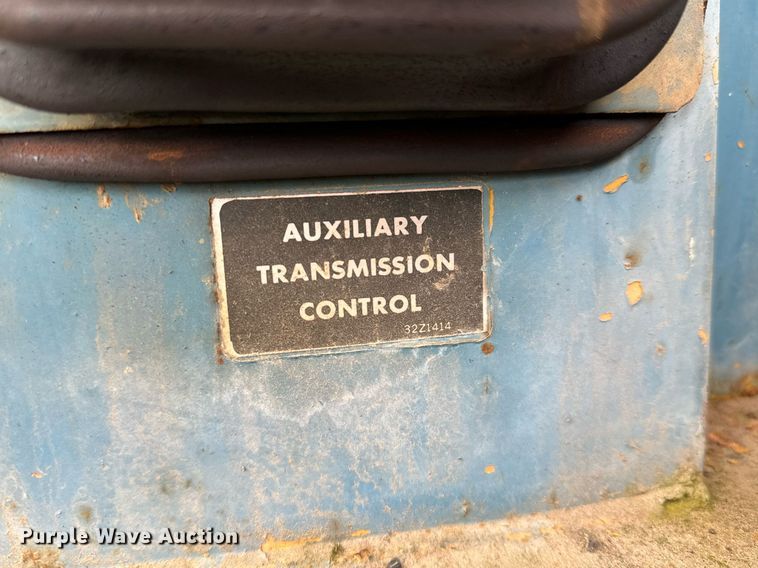 image for item NI9787 1971 International truck crane