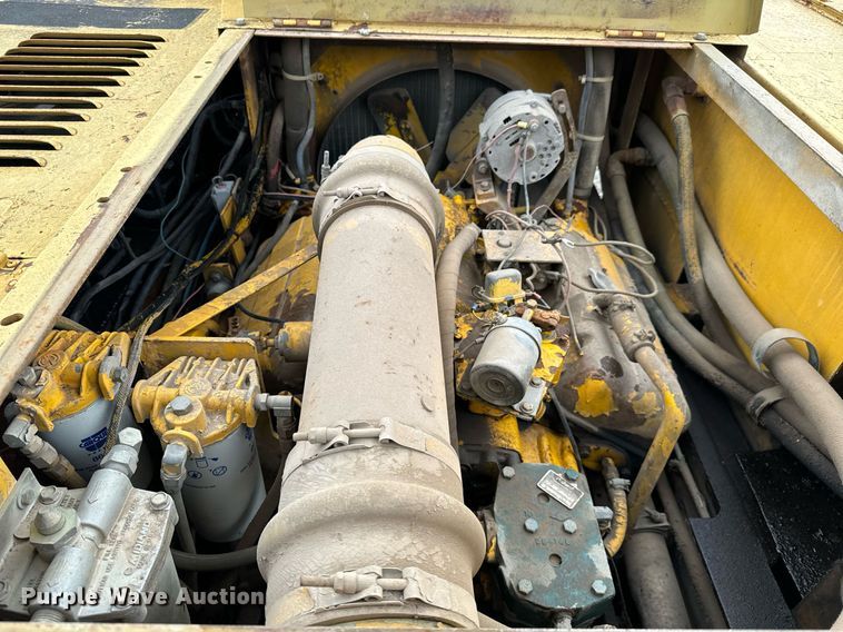 image for item NI9787 1971 International truck crane