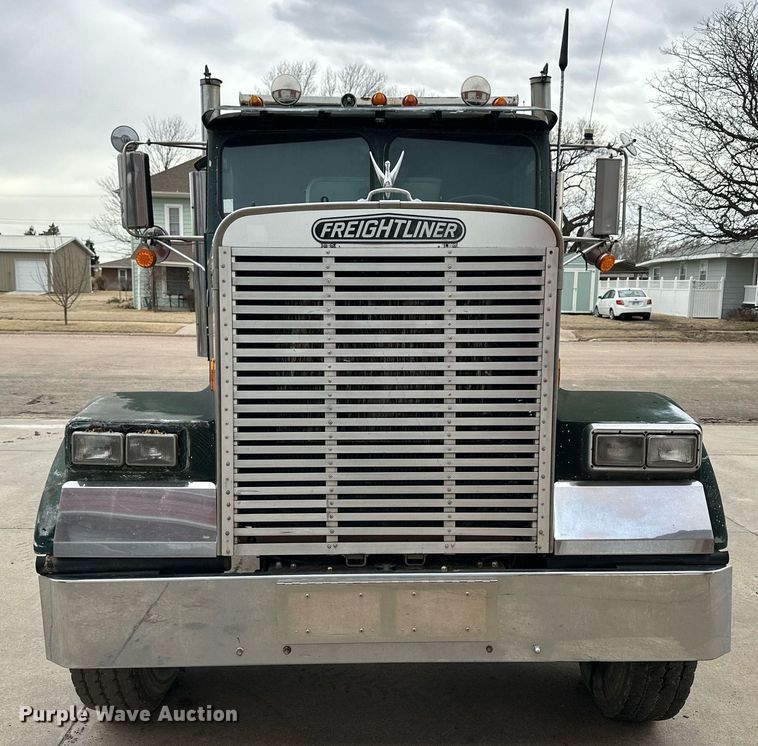 image for item NJ9282 1986 Freightliner  FLC dump truck