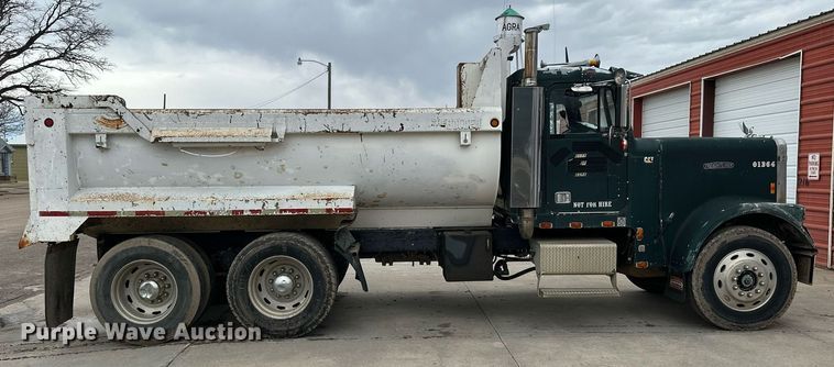 image for item NJ9282 1986 Freightliner  FLC dump truck