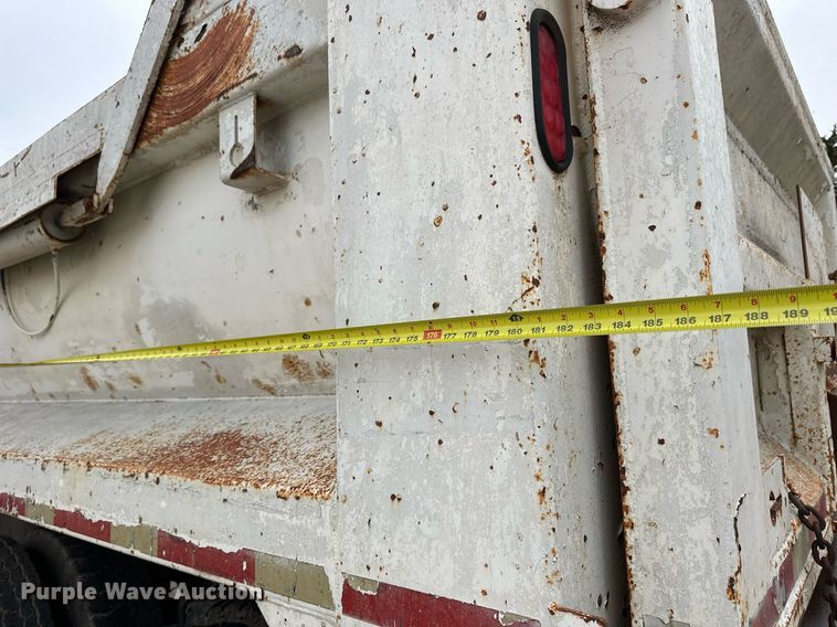 image for item NJ9282 1986 Freightliner  FLC dump truck