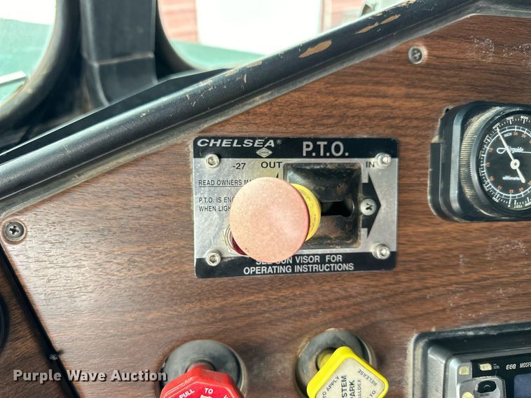 image for item NJ9282 1986 Freightliner  FLC dump truck