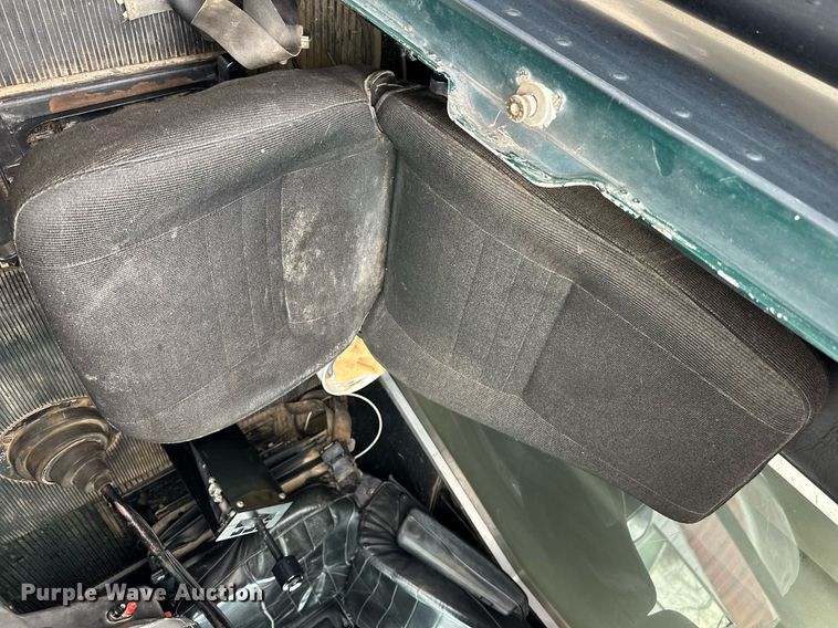 image for item NJ9282 1986 Freightliner  FLC dump truck