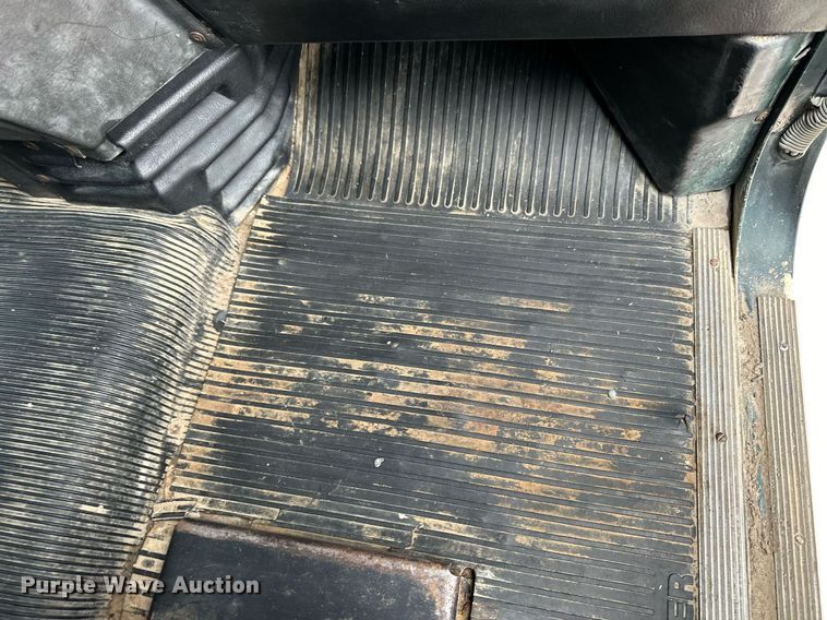 image for item NJ9282 1986 Freightliner  FLC dump truck