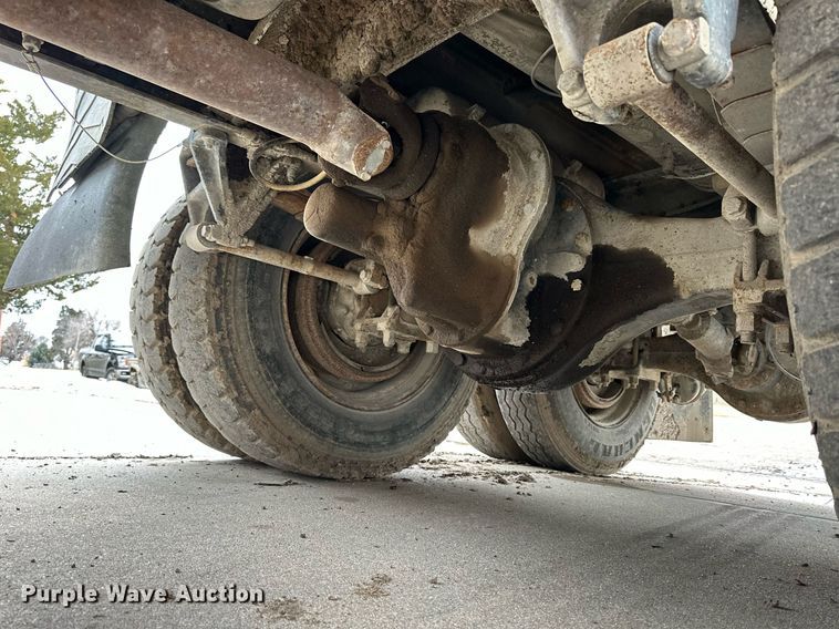 image for item NJ9282 1986 Freightliner  FLC dump truck