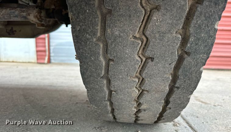 image for item NJ9282 1986 Freightliner  FLC dump truck