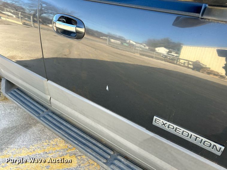 image for item NJ9530 2007 Ford Expedition XLT SUV