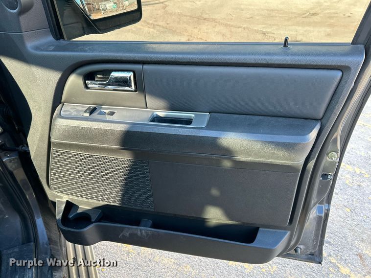 image for item NJ9530 2007 Ford Expedition XLT SUV