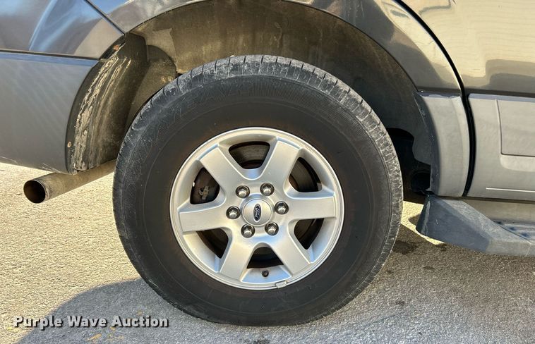 image for item NJ9530 2007 Ford Expedition XLT SUV