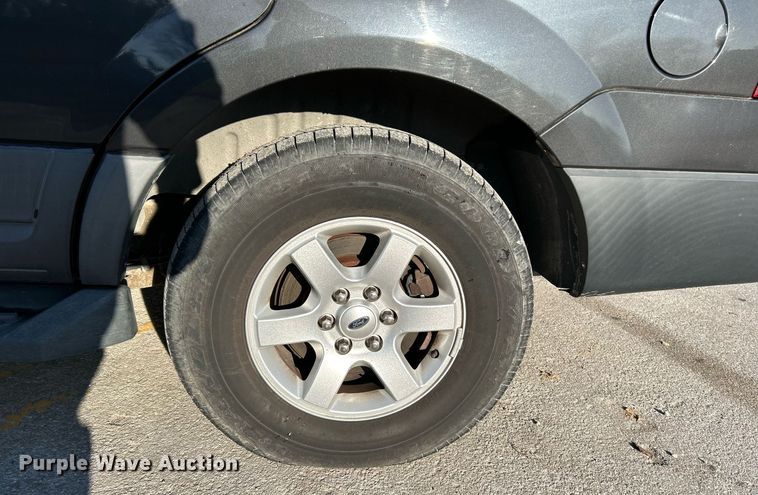 image for item NJ9530 2007 Ford Expedition XLT SUV