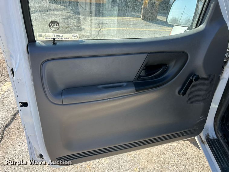 image for item NJ9531 2002 Ford Ranger  pickup truck