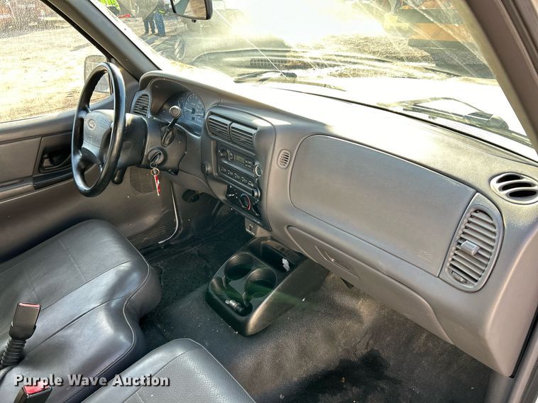 image for item NJ9531 2002 Ford Ranger  pickup truck