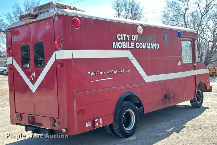 image for item NJ9535 1975 Chevrolet delivery truck