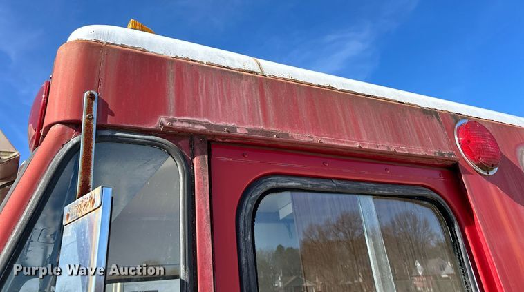 image for item NJ9535 1975 Chevrolet delivery truck