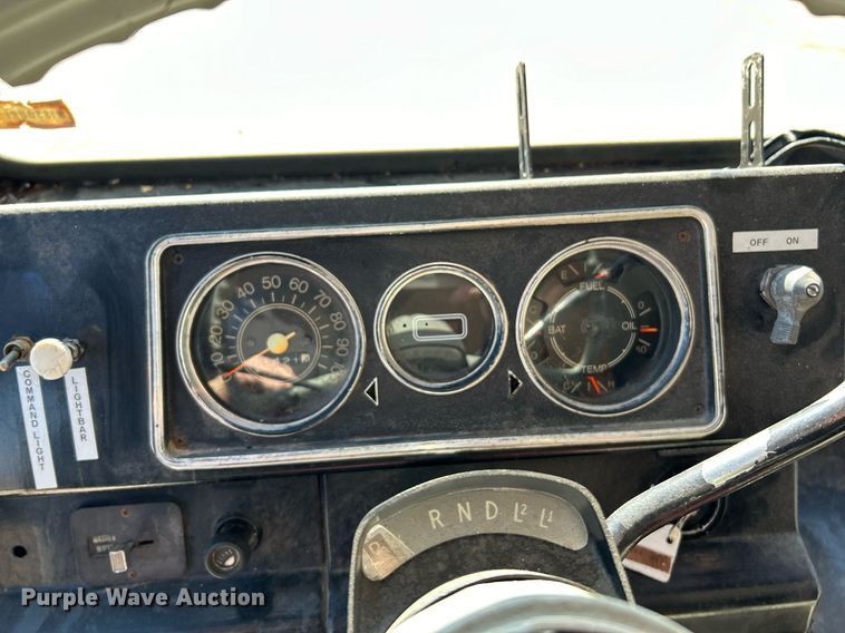 image for item NJ9535 1975 Chevrolet delivery truck