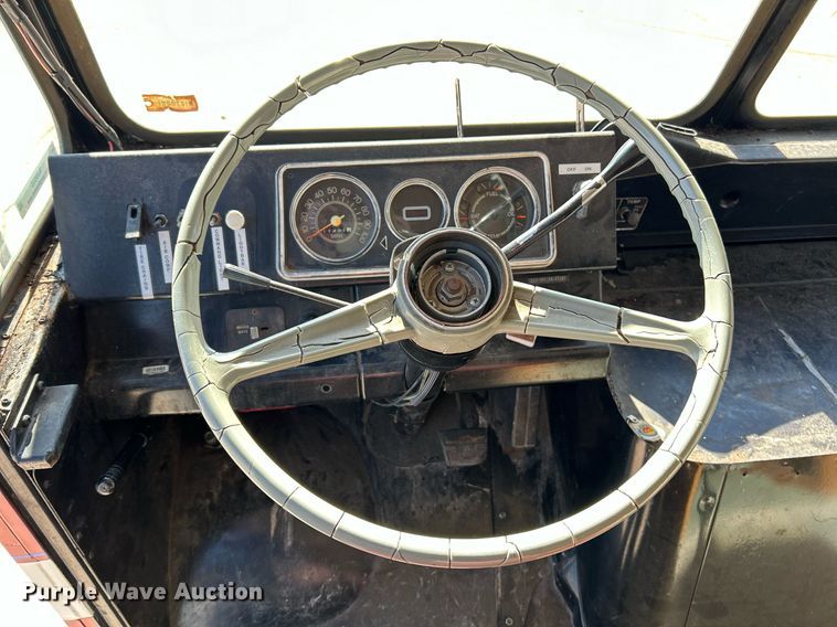 image for item NJ9535 1975 Chevrolet delivery truck