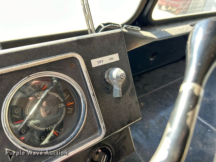 image for item NJ9535 1975 Chevrolet delivery truck