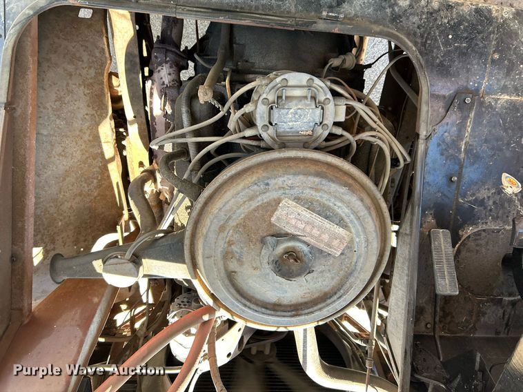 image for item NJ9535 1975 Chevrolet delivery truck