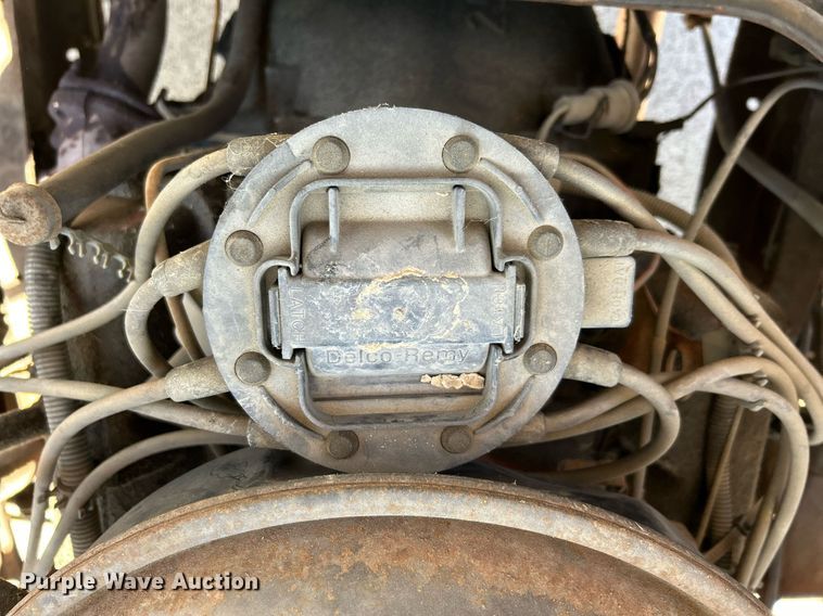 image for item NJ9535 1975 Chevrolet delivery truck