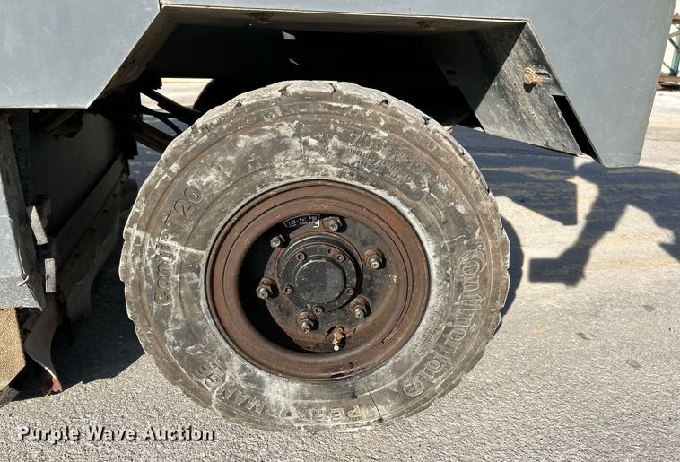 image for item NJ9541 Tennant Sentinel street sweeper