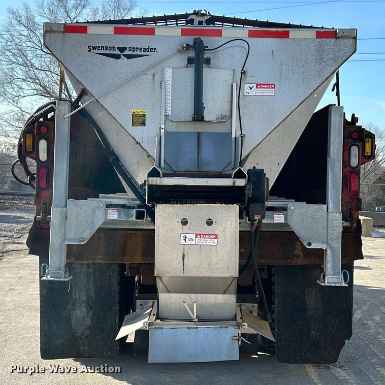 image for item NJ9542 2006 International 7400 dump truck