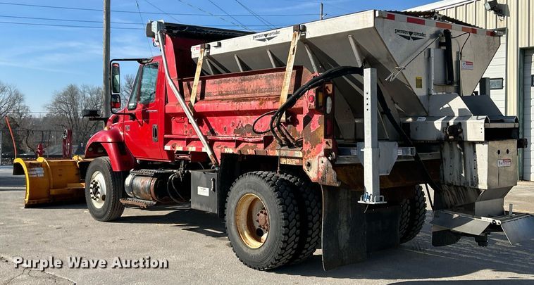 image for item NJ9542 2006 International 7400 dump truck