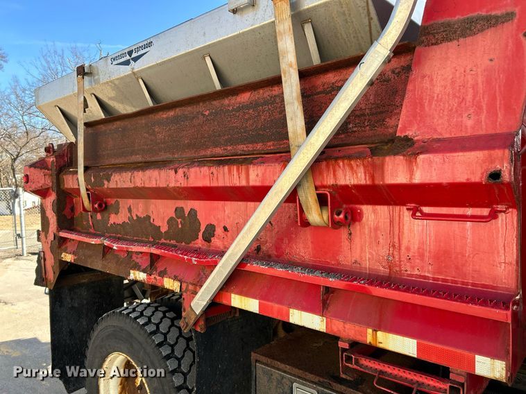 image for item NJ9542 2006 International 7400 dump truck