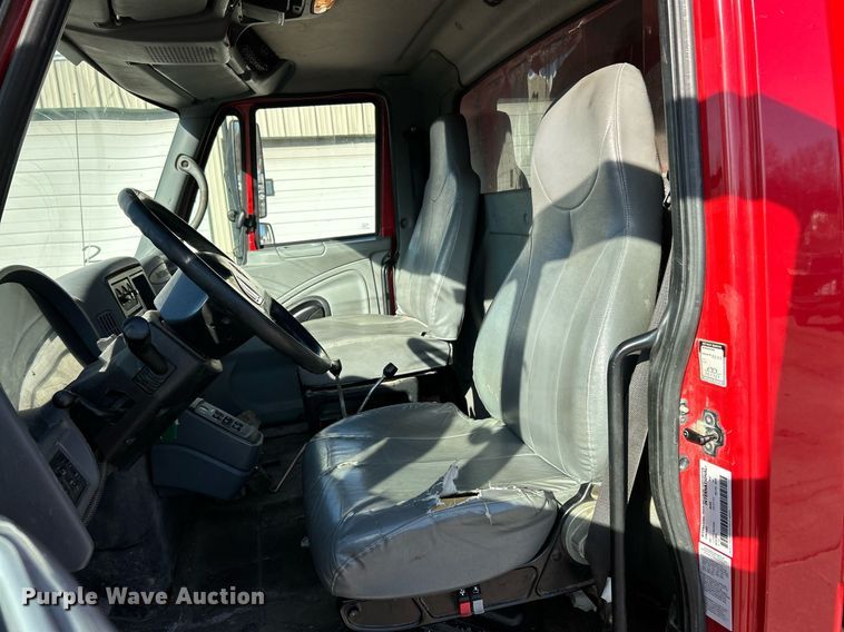 image for item NJ9542 2006 International 7400 dump truck