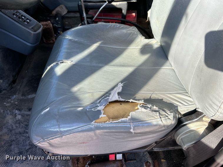 image for item NJ9542 2006 International 7400 dump truck