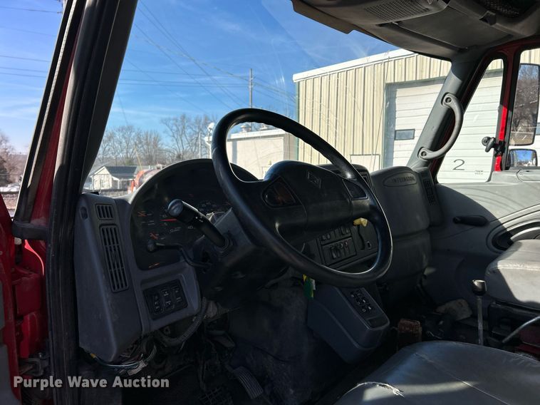 image for item NJ9542 2006 International 7400 dump truck