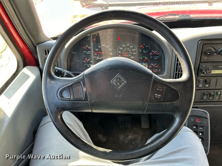 image for item NJ9542 2006 International 7400 dump truck