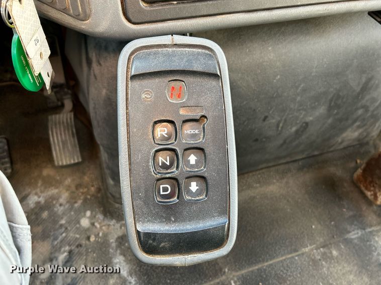 image for item NJ9542 2006 International 7400 dump truck