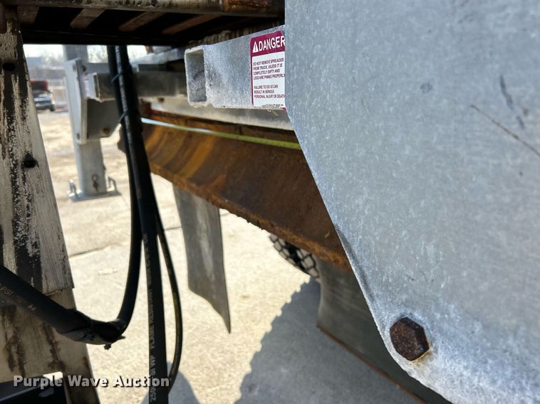 image for item NJ9542 2006 International 7400 dump truck