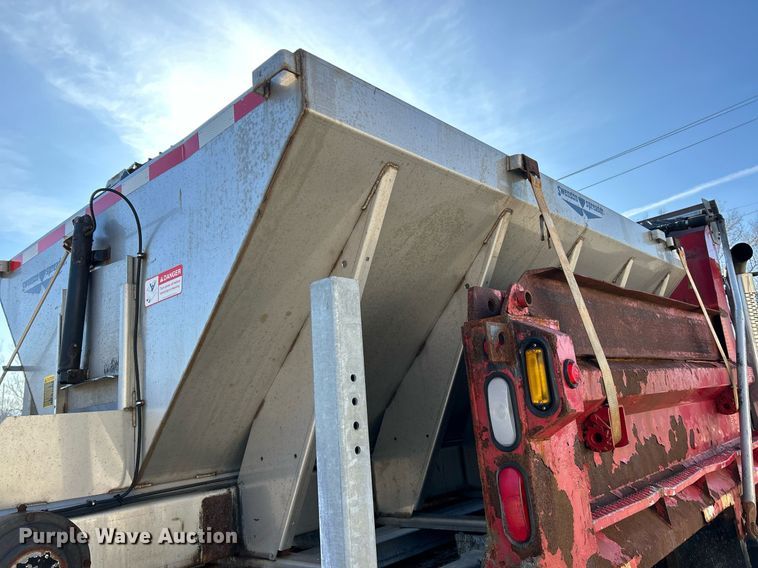 image for item NJ9542 2006 International 7400 dump truck