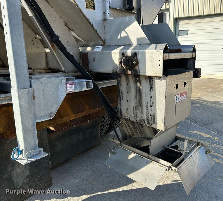 image for item NJ9542 2006 International 7400 dump truck