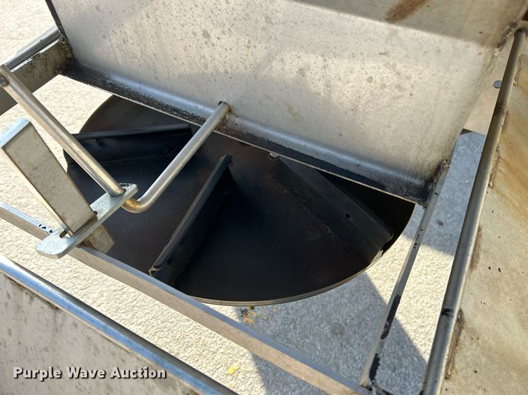 image for item NJ9542 2006 International 7400 dump truck