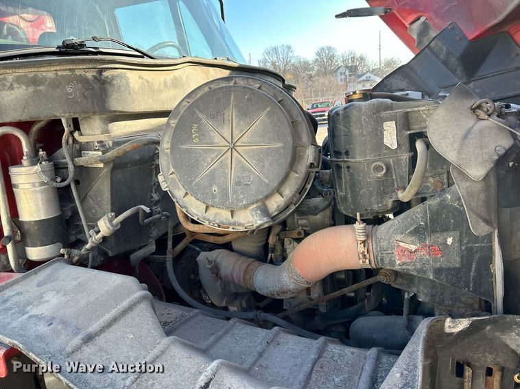 image for item NJ9542 2006 International 7400 dump truck