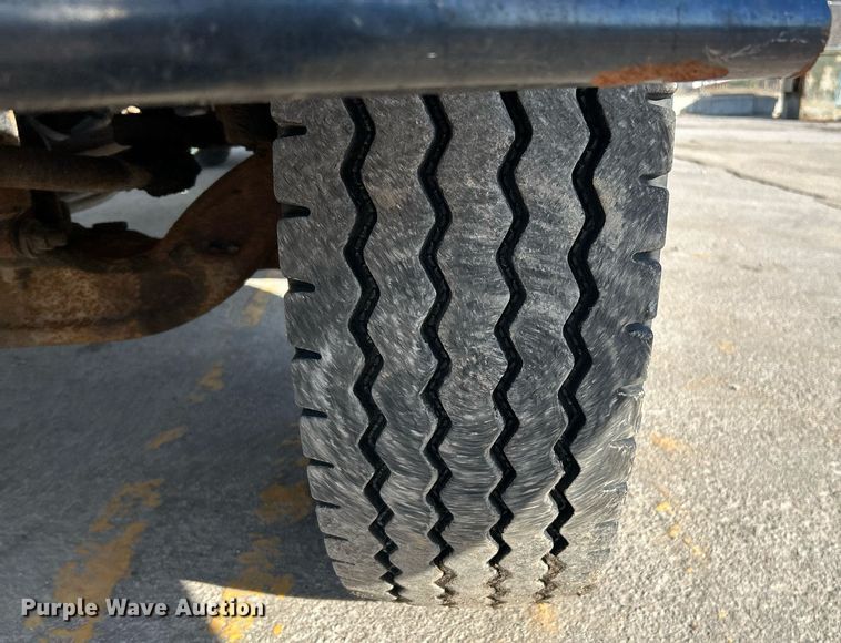 image for item NJ9542 2006 International 7400 dump truck