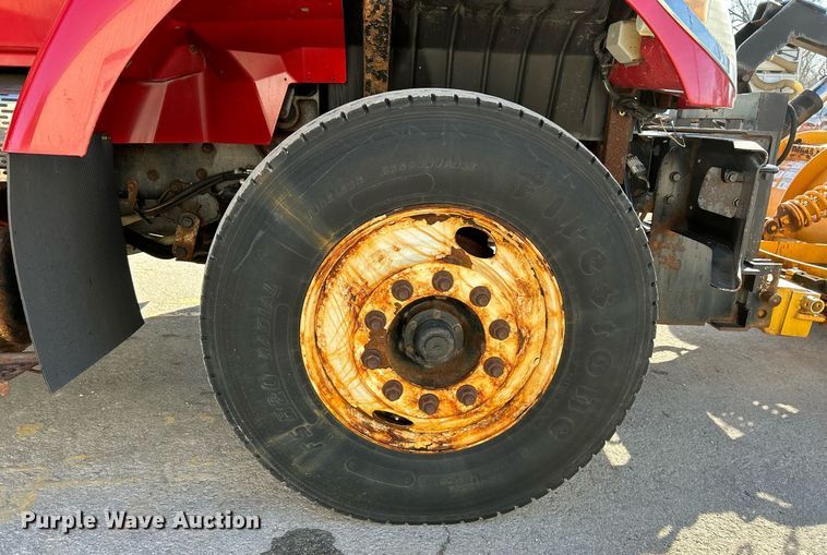 image for item NJ9542 2006 International 7400 dump truck