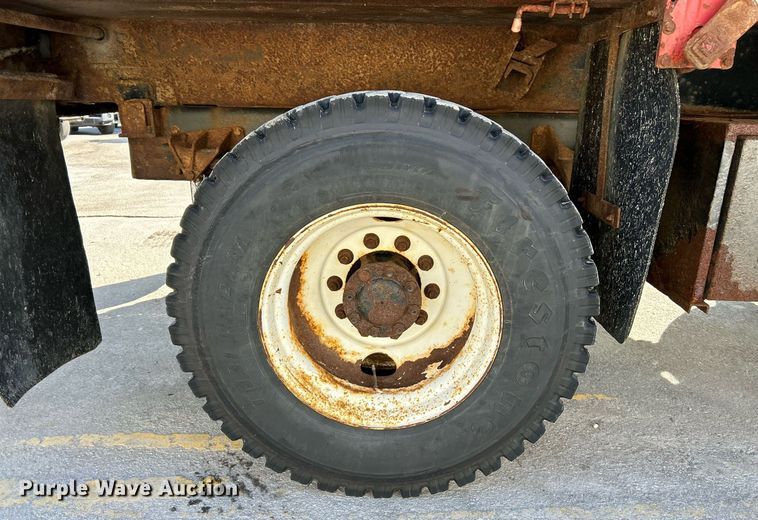 image for item NJ9542 2006 International 7400 dump truck