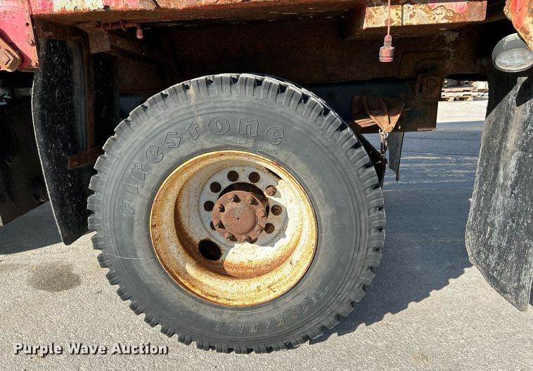image for item NJ9542 2006 International 7400 dump truck